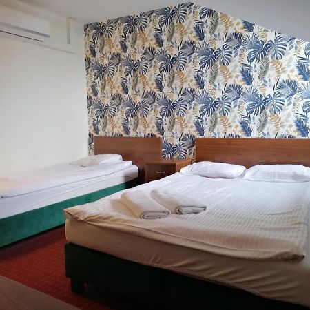 Hotel Pensjonat Telimena Zwierzyniec Exterior foto