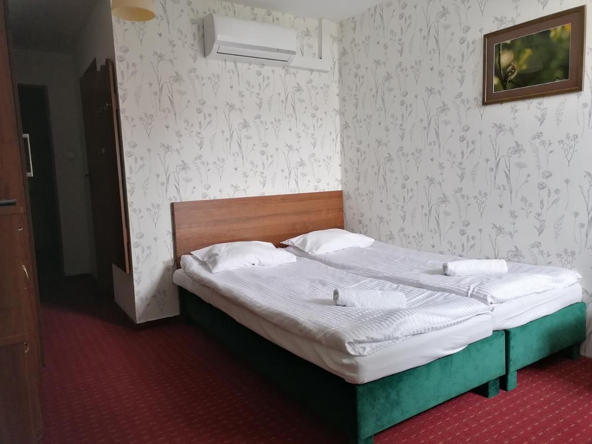 Hotel Pensjonat Telimena Zwierzyniec Exterior foto